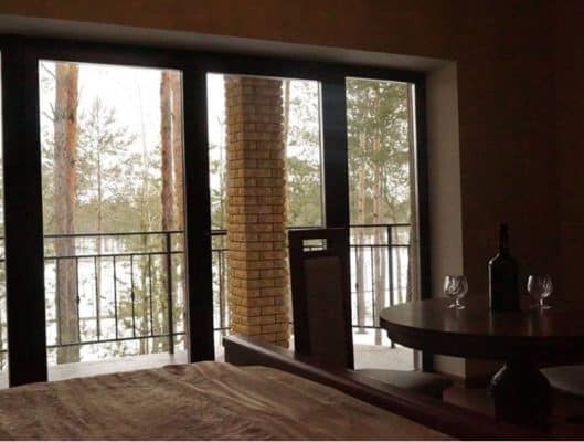 Laminerat glas, ljustransmittans och lågemissionsglas