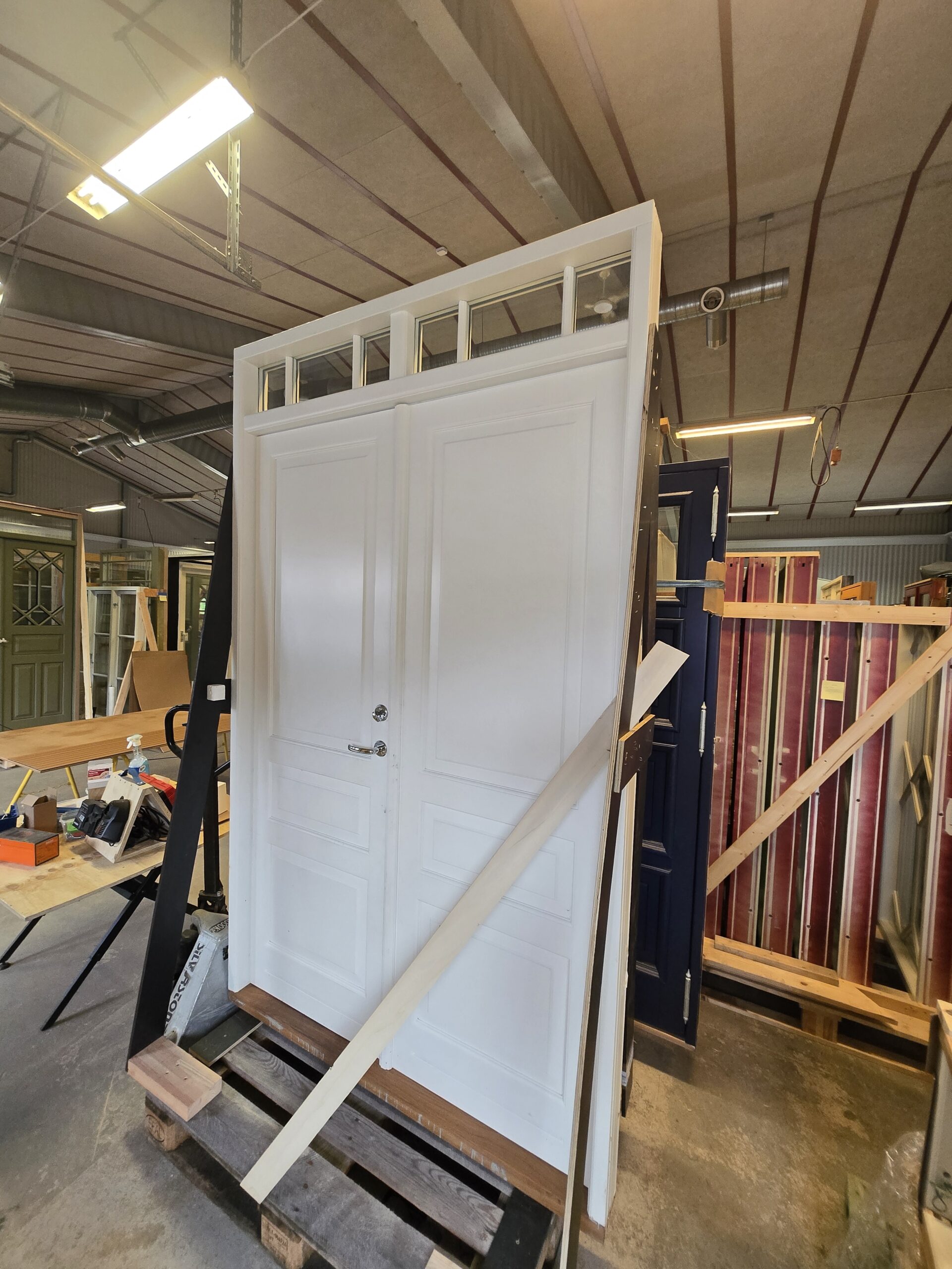 parytterdörr 14 24 vit med överljus parytterdörr 14 24 vit med överljus