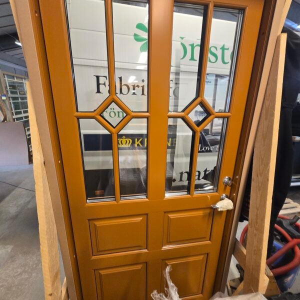 ytterdörr brun ockra med spröjs 10 21